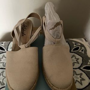 New Life stride Women’s espadrilles| size 8